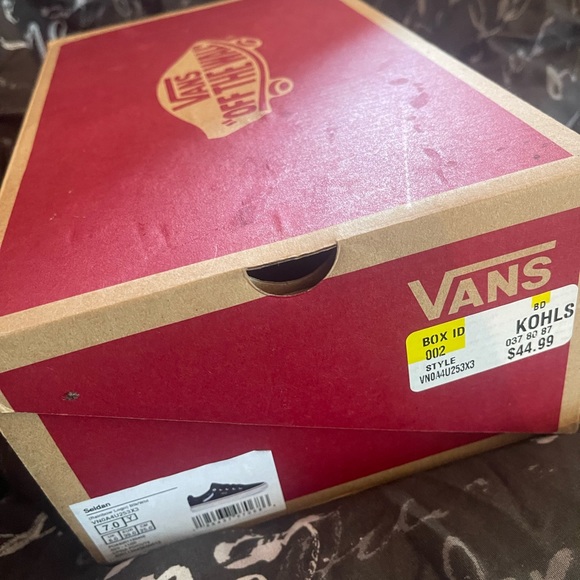 Vans - Picture 5 of 6